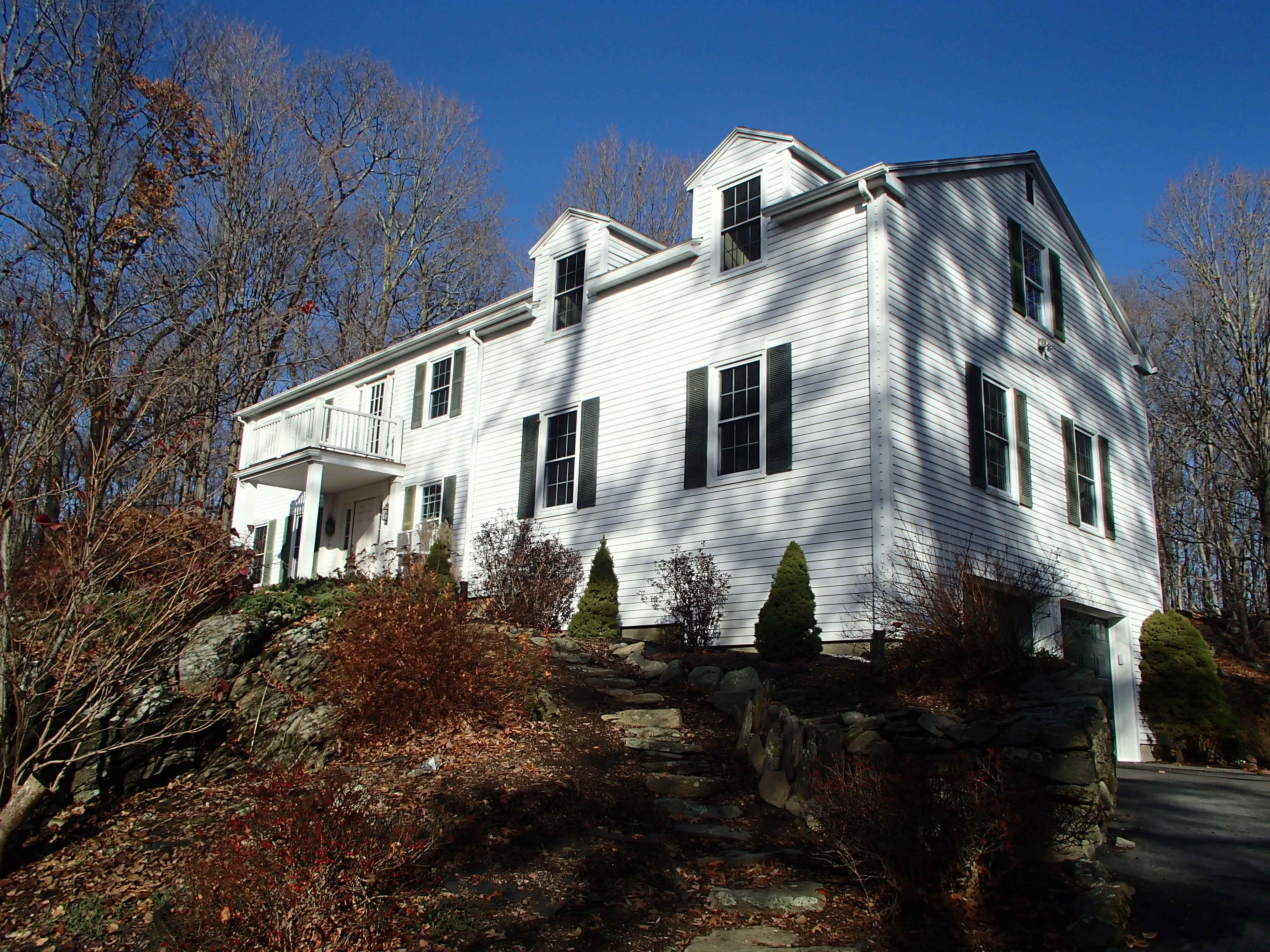 Building photograph for 280 SKYLINE RIDGE RD